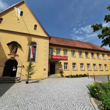 Außenansicht Oblatenkloster Kronach